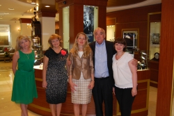 Президент Longines Вальтер фон Кенел и коллектив Студия времени Президент Longines Вальтер фон Кенел и коллектив Студия времени